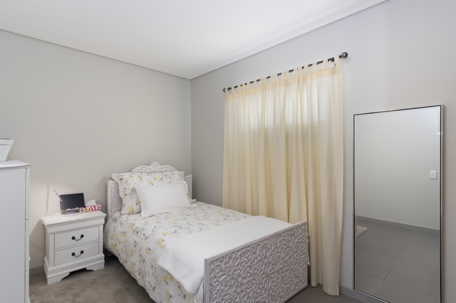 2 Bedroom Property for Sale in Somerset Lakes Western Cape